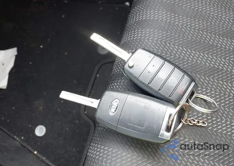 2017 Kia Sportage Lx z USA, uszkodzony, nr VIN KNDPMCAC6H7239844